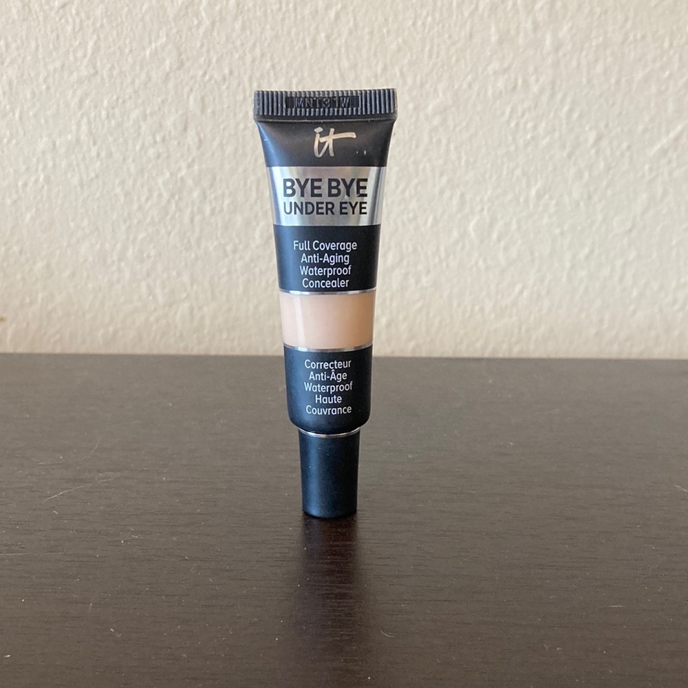 IT cosmetics concealer